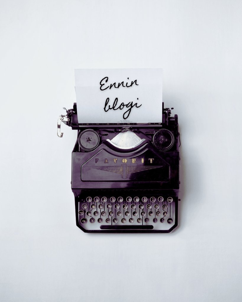 Näkijä ja kirjoittaja Enni Ylenius kirjoittaa kotisivuillaan blogia. Tästä linkistä pääset lukemaan sitä. Alkuperäinen kuva: Unsplash.com, Florian Klauer.